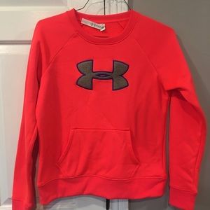 BNWT under armour pullover